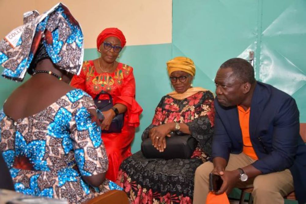 UNFPA Regional Director and Cameroon's Minister of Women Empowerment and the Family visited the Mokolo Regional Hospital Annex, meeting with some 50 women undergoing post-operation care. Photo: UNFPA Cameroon/November 2024