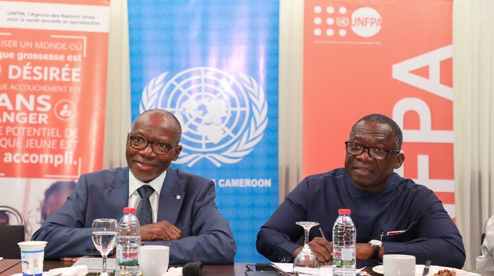 Le Directeur Régional de l’UNFPA pour l’Afrique de l’Ouest et du Centre, Dr Sennen Hounton, a participé au déjeuner de travail avec les partenaires techniques et financiers et les donateurs de UNFPA Cameroun modéré par Dr Issa Sanogo, Coordonnateur Résident du système des Nations Unies. Photo: UNFPA  Cameroun/Novembre 2024